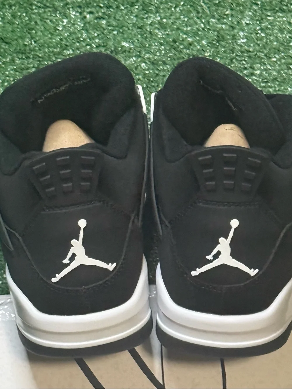 Jordan 4 Retro ‘Thunder’